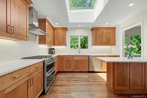 38 Aspen Road New Rochelle NY 10804