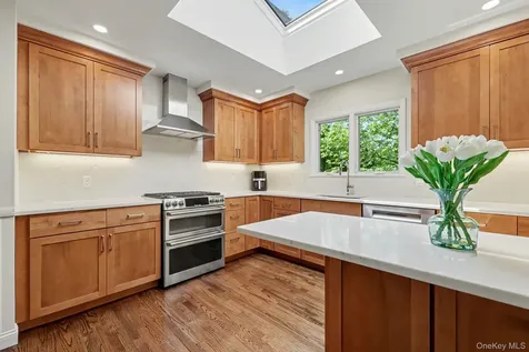 38 Aspen Road New Rochelle NY 10804