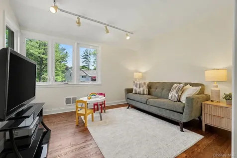 38 Aspen Road New Rochelle NY 10804