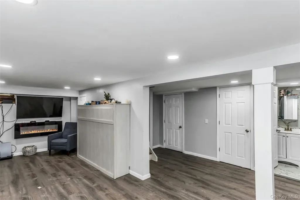 1395 Exeter Street North Baldwin NY 11510