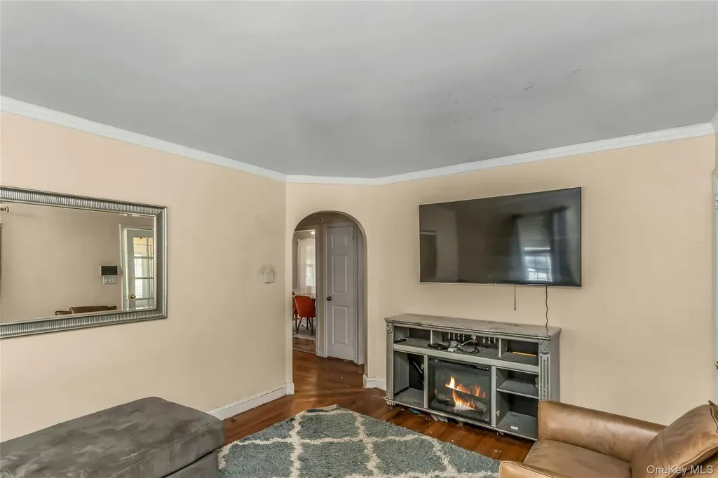 1395 Exeter Street North Baldwin NY 11510