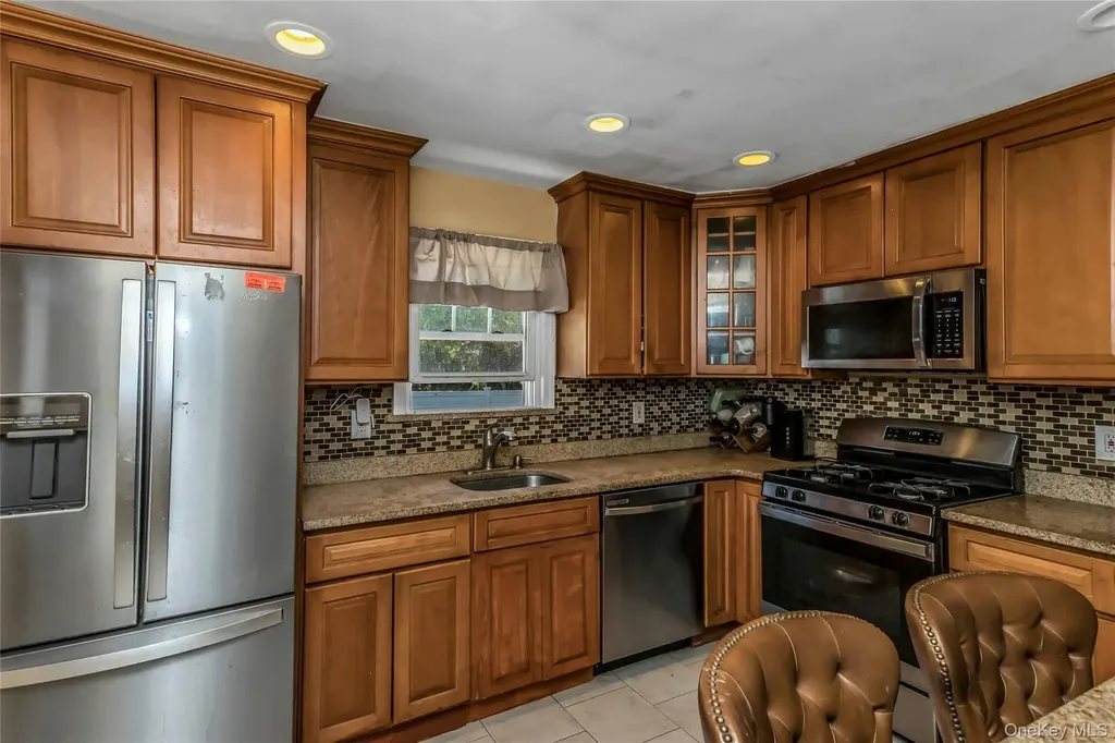 1395 Exeter Street North Baldwin NY 11510