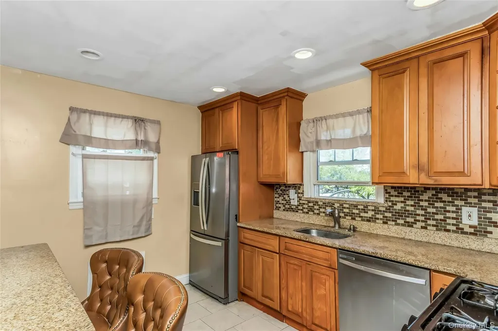 1395 Exeter Street North Baldwin NY 11510