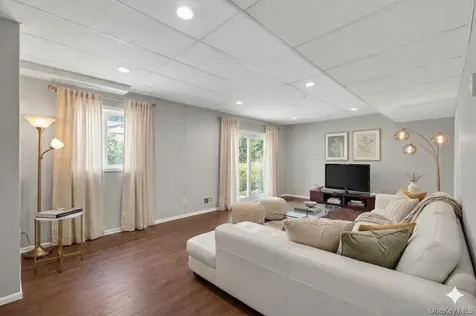 7 Frost Lane Hartsdale NY 10530
