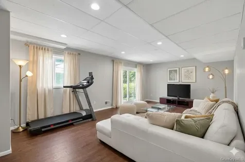 7 Frost Lane Hartsdale NY 10530