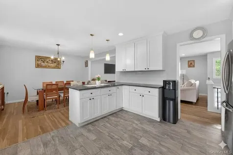 7 Frost Lane Hartsdale NY 10530