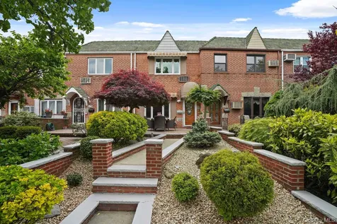 61-36 77TH Street Middle Village NY 11379