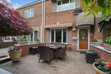 61-36 77TH Street Middle Village NY 11379