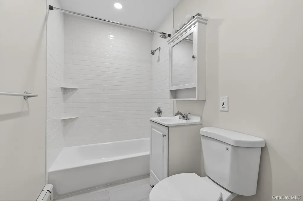 37 Silver Lane Levittown NY 11756