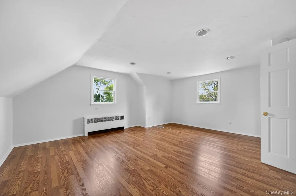 37 Silver Lane Levittown NY 11756