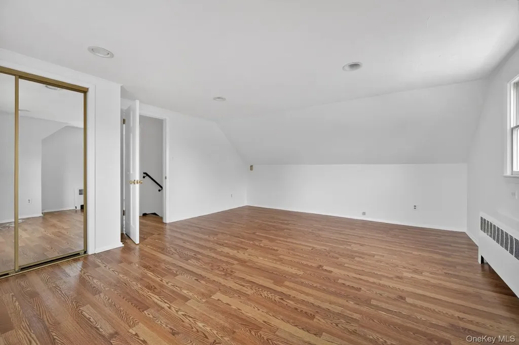 37 Silver Lane Levittown NY 11756