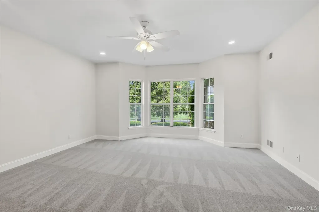 68 Louden Loop Mount Sinai NY 11766