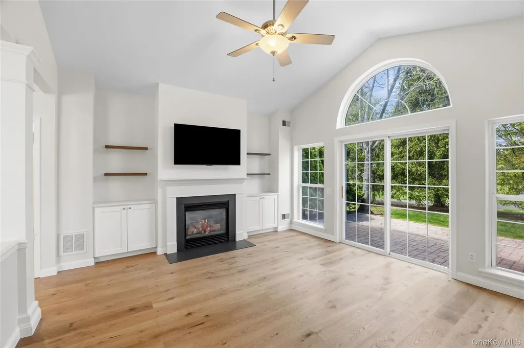 68 Louden Loop Mount Sinai NY 11766