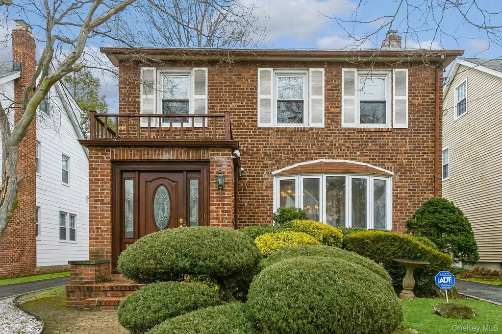 44 Jayson Avenue Great Neck NY 11021