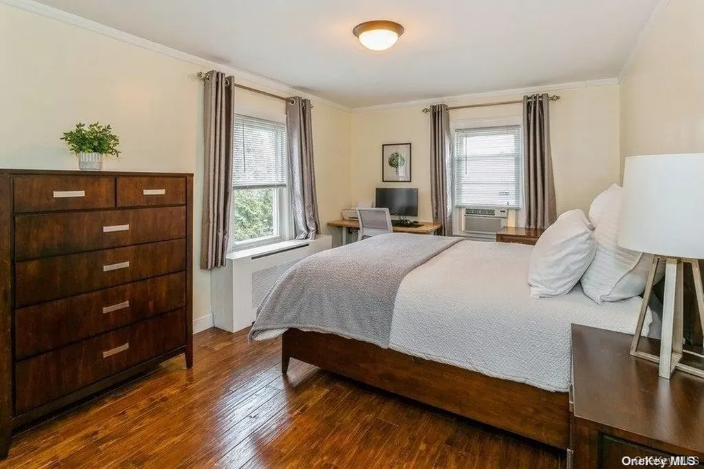 44 Jayson Avenue Great Neck NY 11021