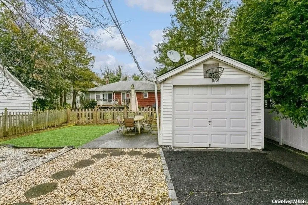 44 Jayson Avenue Great Neck NY 11021