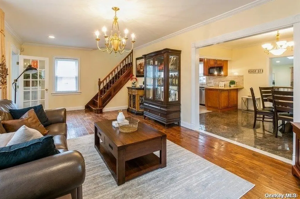 44 Jayson Avenue Great Neck NY 11021