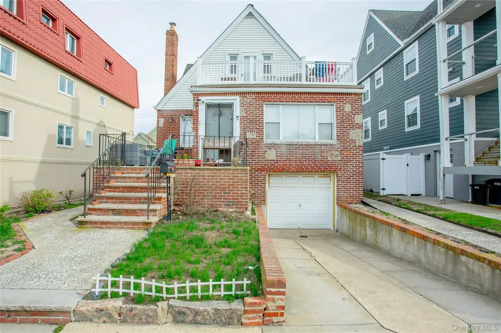 237 E Broadway Long Beach NY 11561