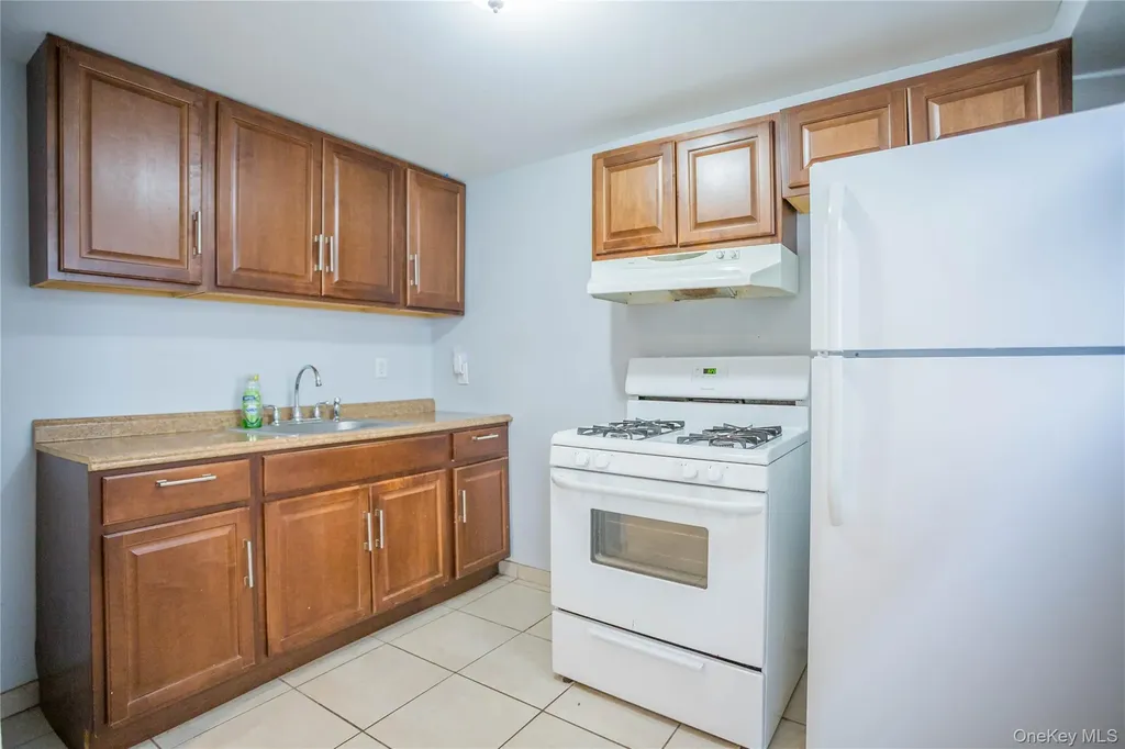 237 E Broadway Long Beach NY 11561