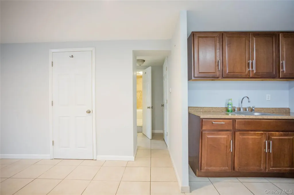 237 E Broadway Long Beach NY 11561