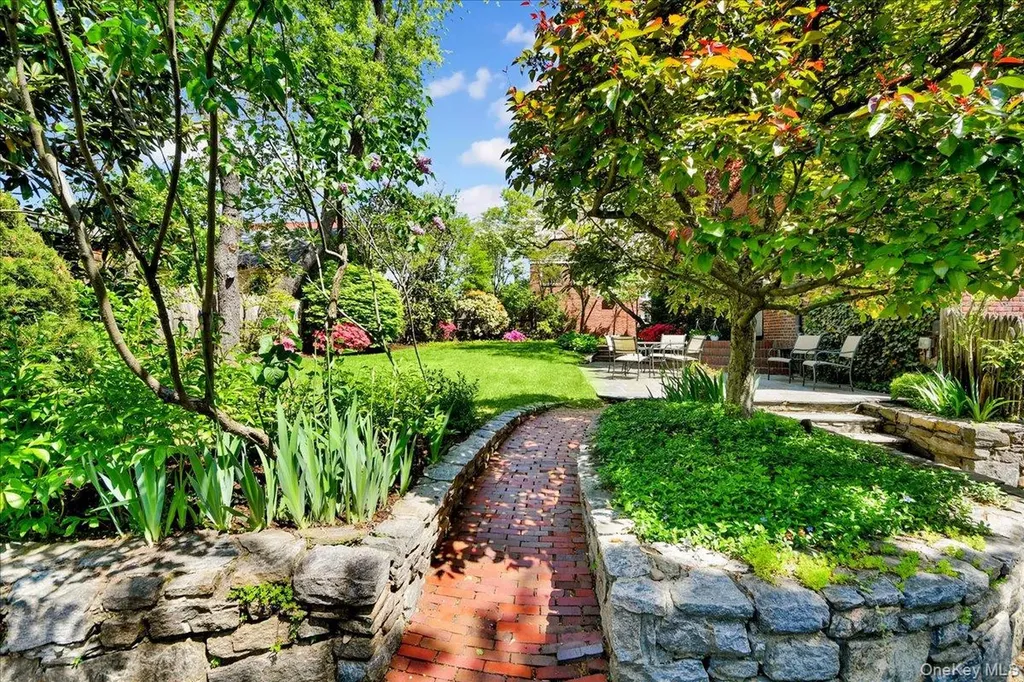 184 Commonwealth Avenue Mount Vernon NY 10552
