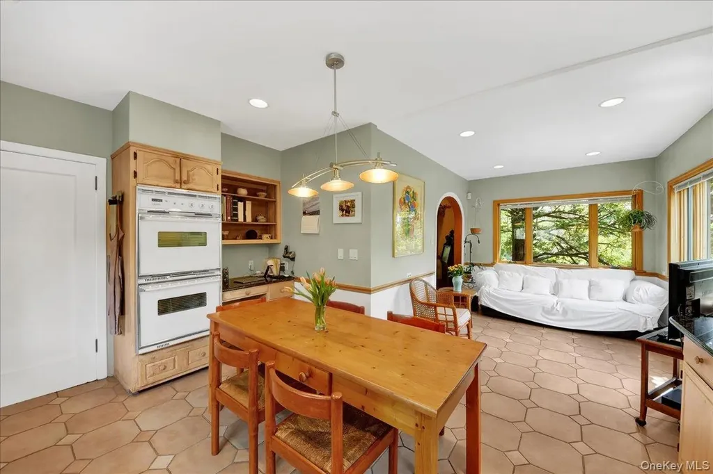 184 Commonwealth Avenue Mount Vernon NY 10552