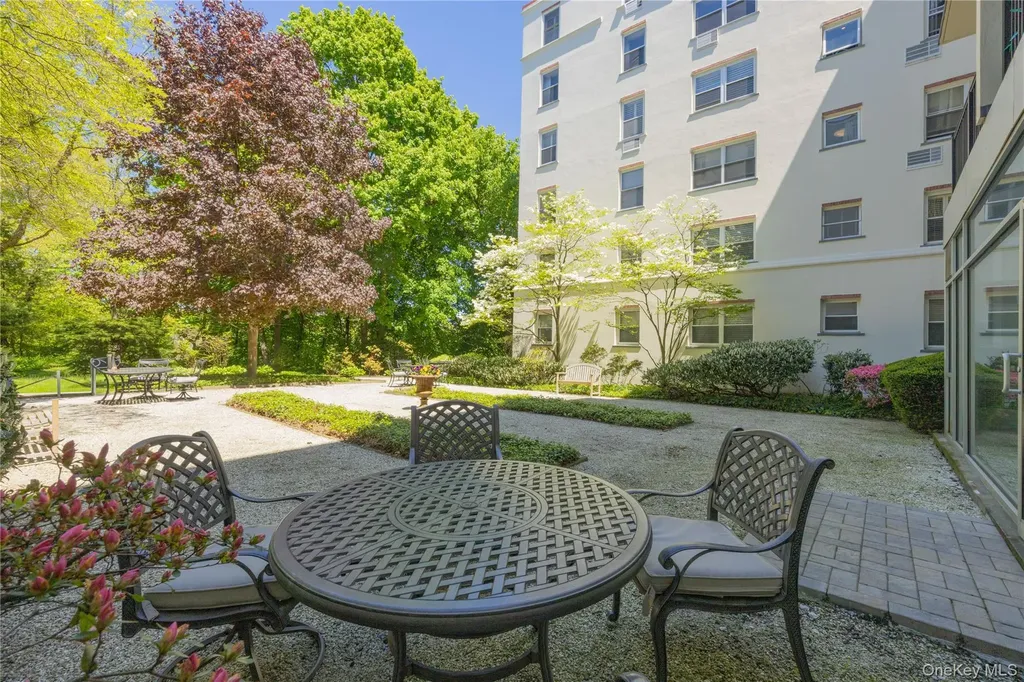 1 Stoneleigh Bronxville NY 10708