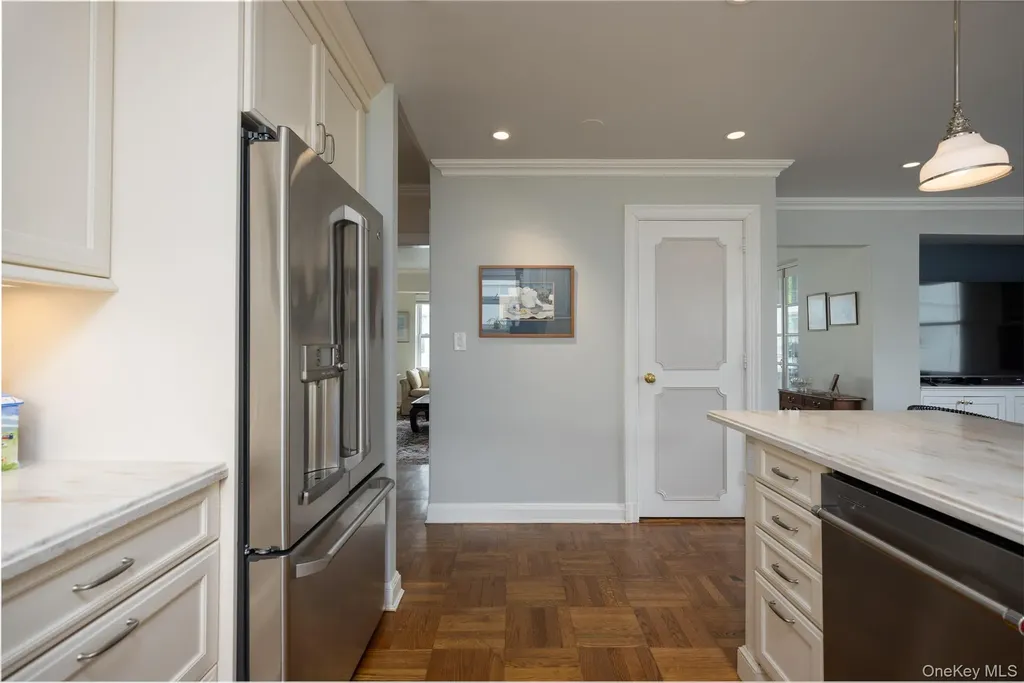 1 Stoneleigh Bronxville NY 10708