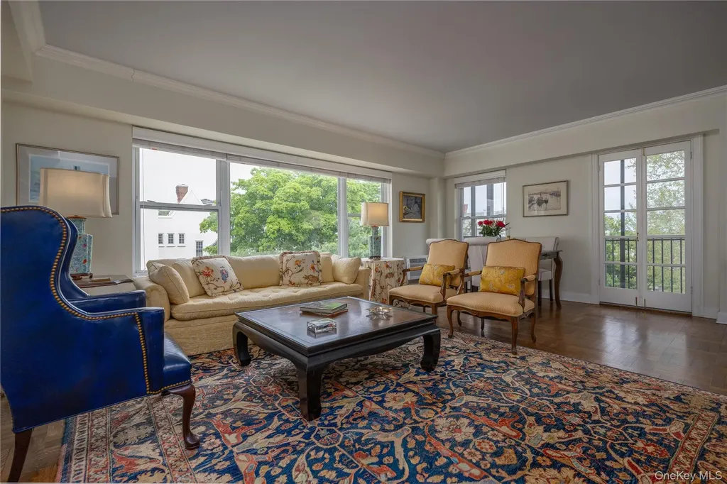 1 Stoneleigh Bronxville NY 10708