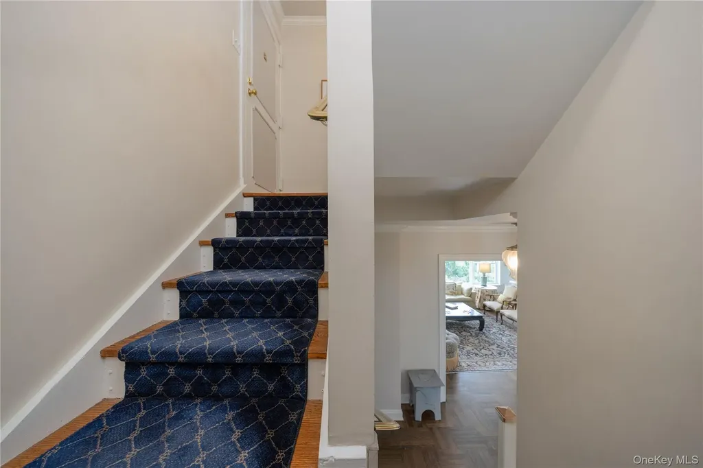 1 Stoneleigh Bronxville NY 10708