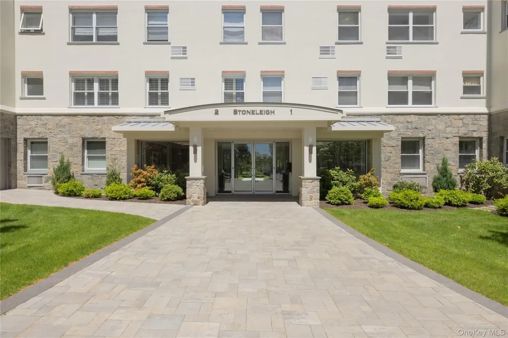 1 Stoneleigh Bronxville NY 10708