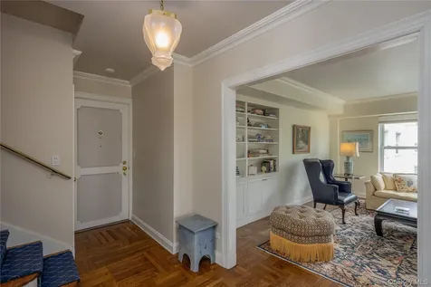 1 Stoneleigh Bronxville NY 10708
