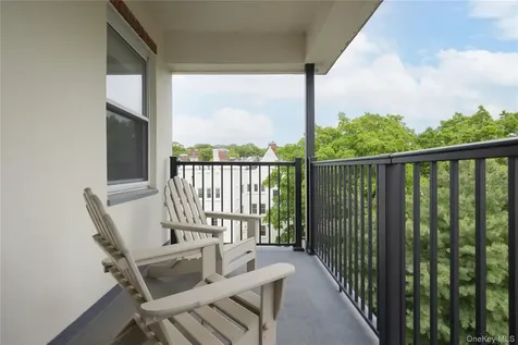 1 Stoneleigh Bronxville NY 10708