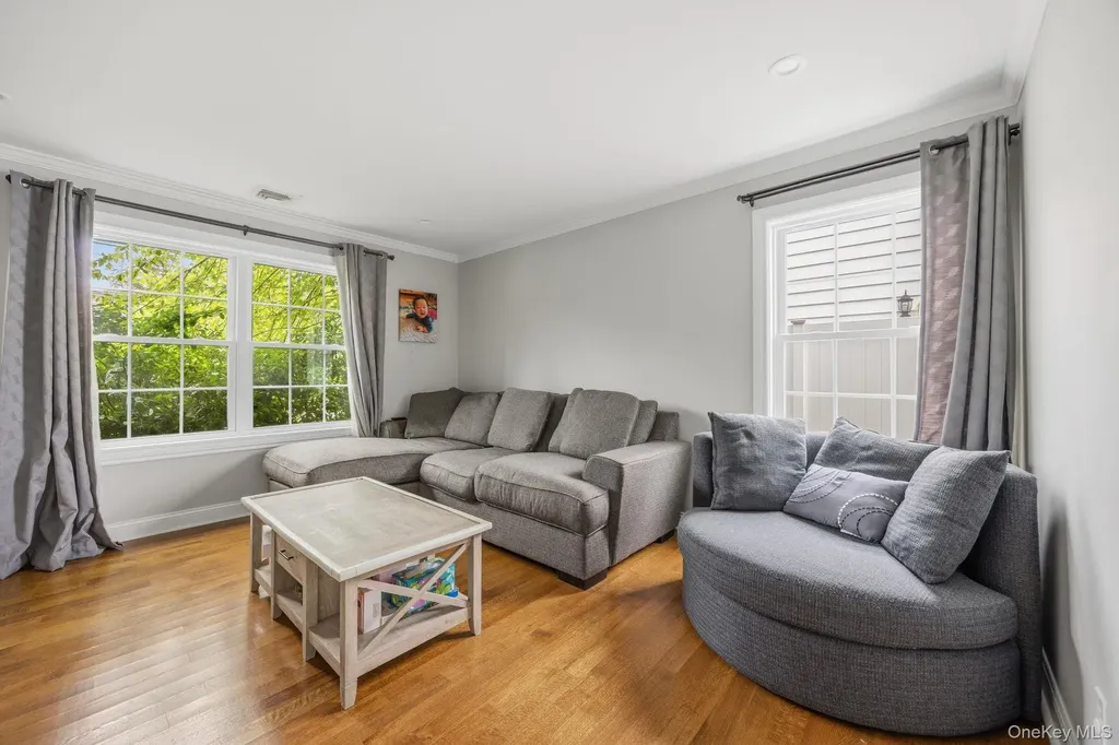 3 Sunrise Street Plainview NY 11803