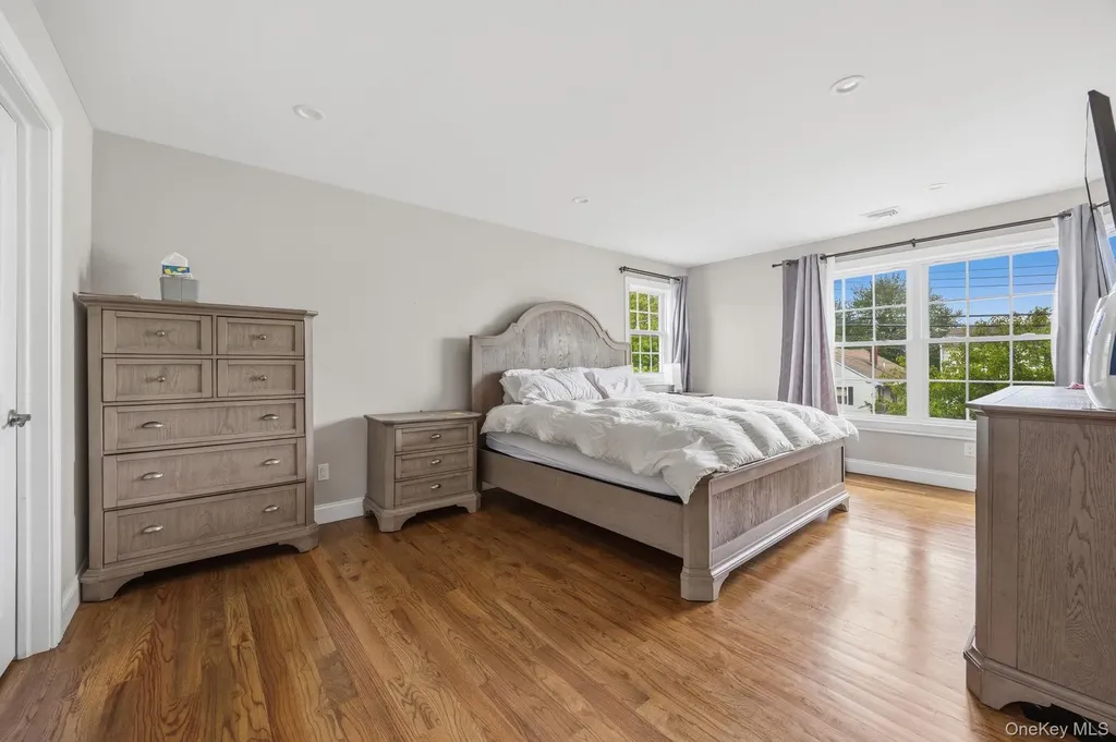 3 Sunrise Street Plainview NY 11803