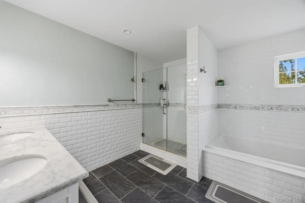 3 Sunrise Street Plainview NY 11803