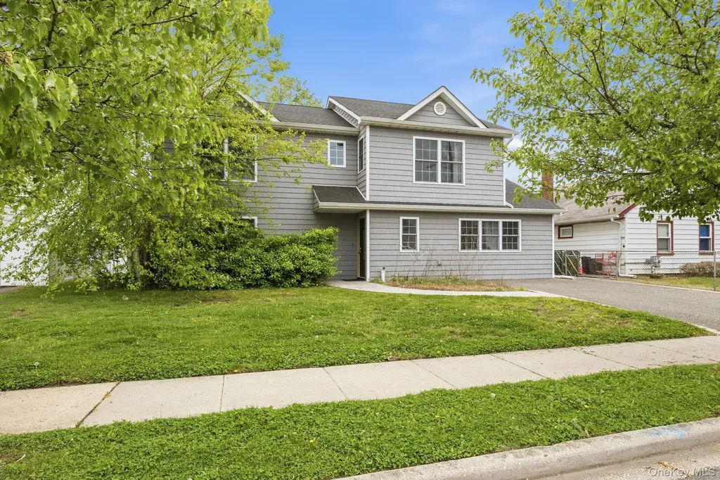 3 Sunrise Street Plainview NY 11803