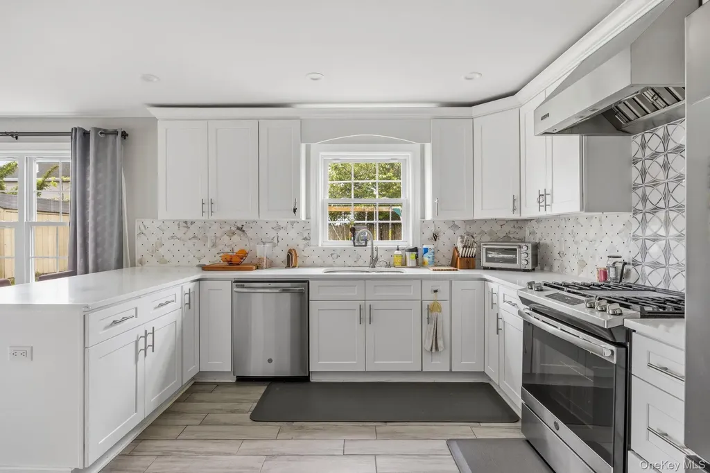 3 Sunrise Street Plainview NY 11803