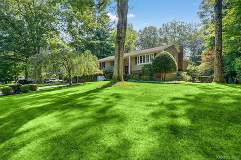 6 Sterling Forest Lane Suffern NY 10901