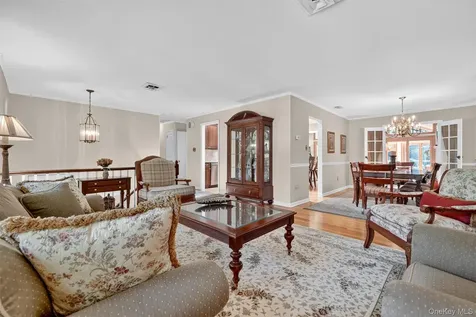 6 Sterling Forest Lane Suffern NY 10901