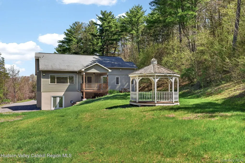 86 Paul Horn Road Catskill NY 12414