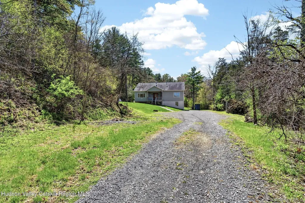 86 Paul Horn Road Catskill NY 12414