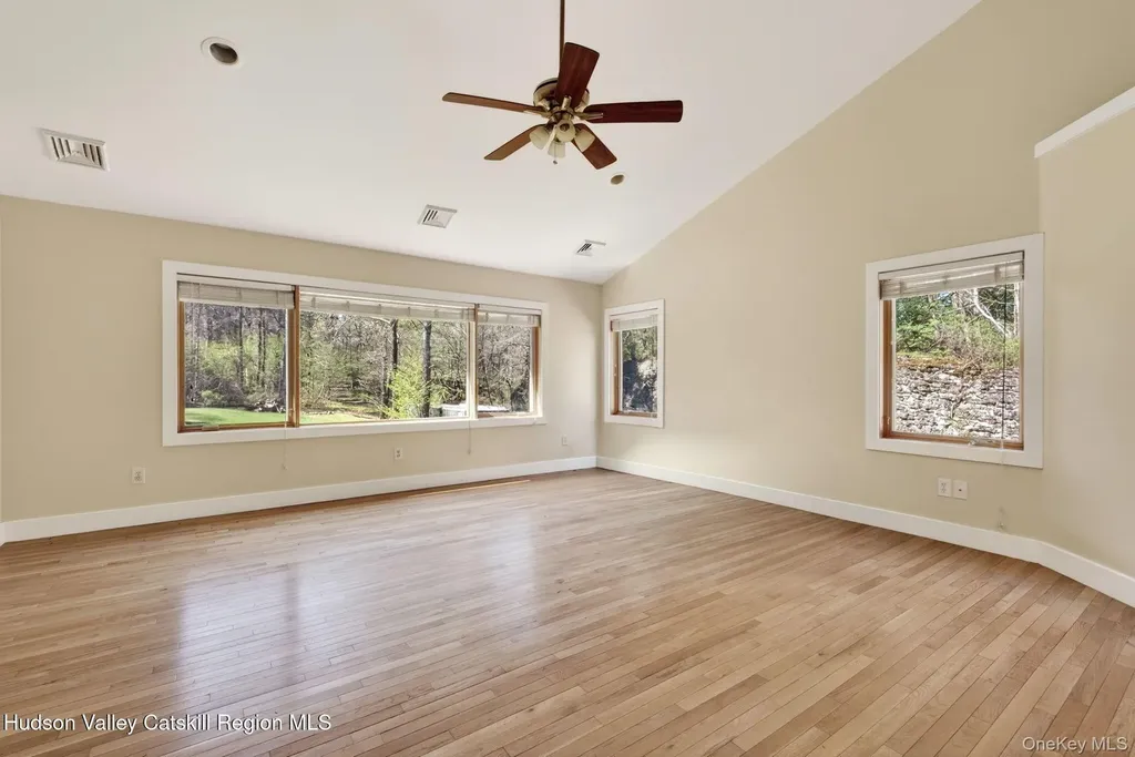 86 Paul Horn Road Catskill NY 12414