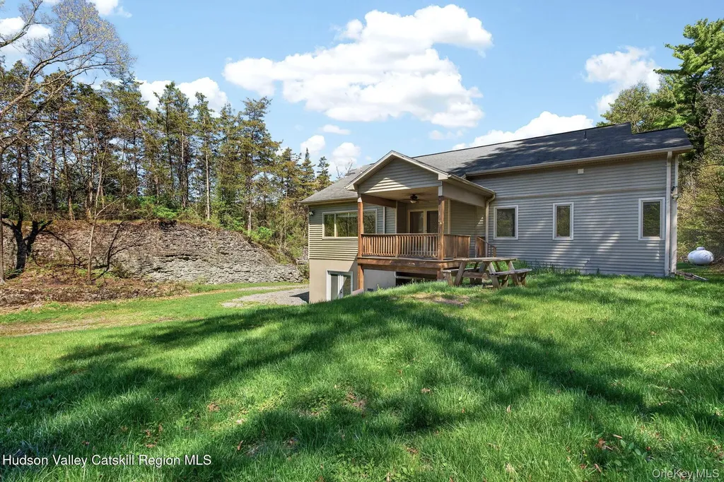 86 Paul Horn Road Catskill NY 12414