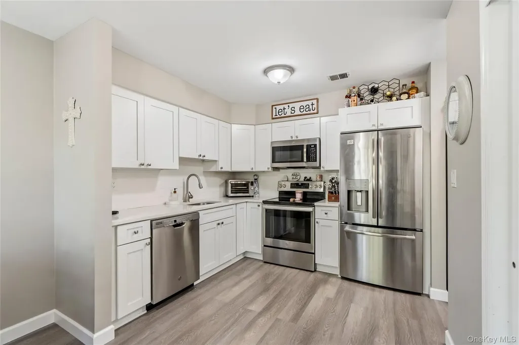 221 Springmeadow Drive Holbrook NY 11741
