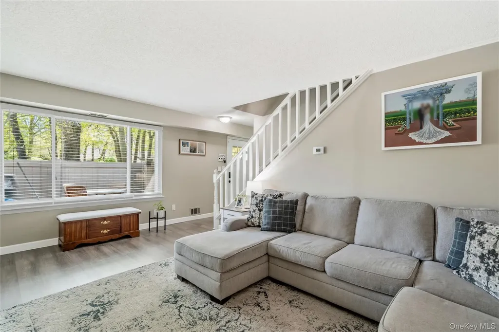 221 Springmeadow Drive Holbrook NY 11741