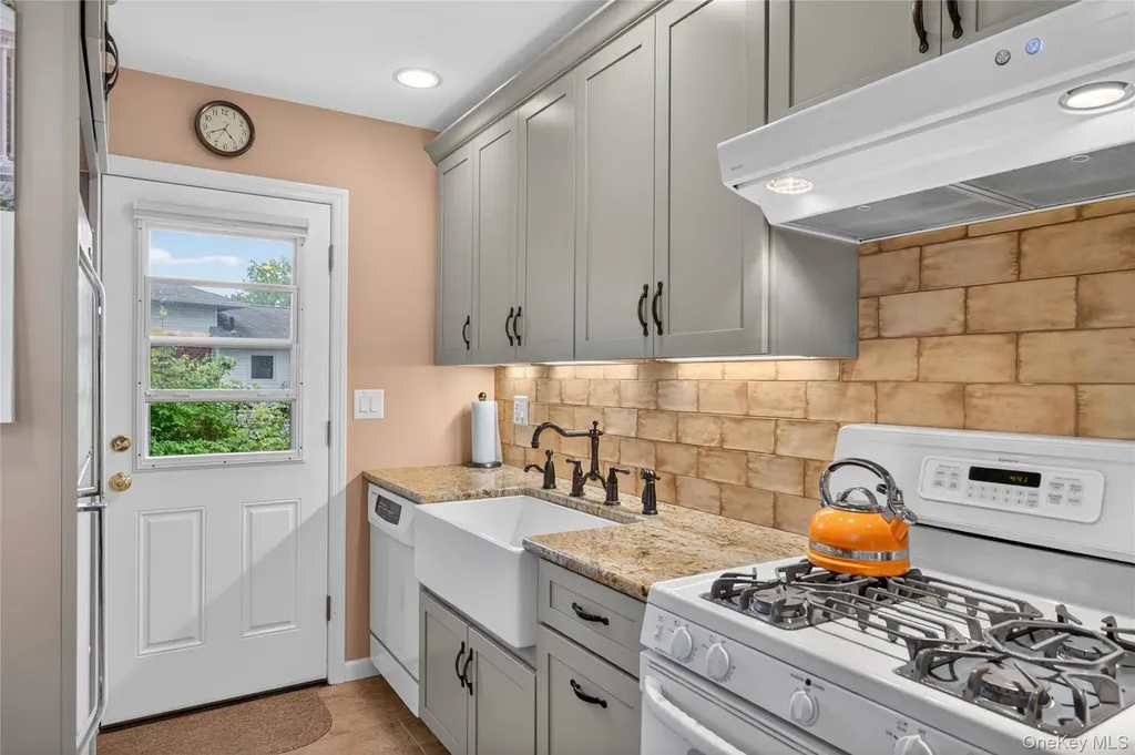 35 Genesee Drive Commack NY 11725