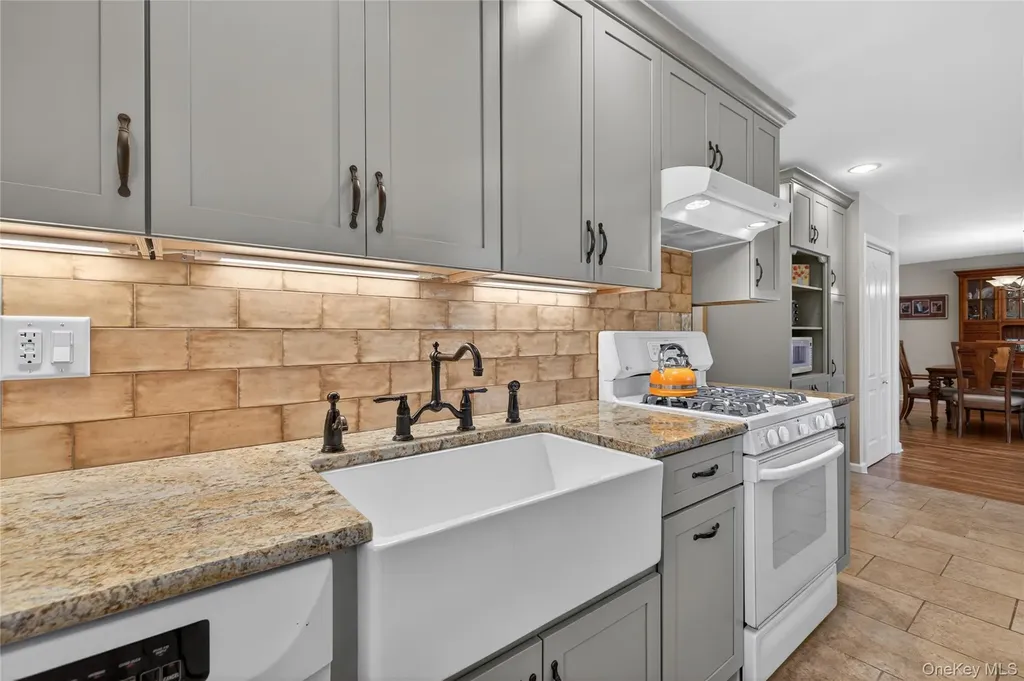 35 Genesee Drive Commack NY 11725