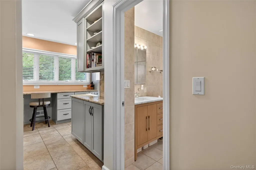 35 Genesee Drive Commack NY 11725