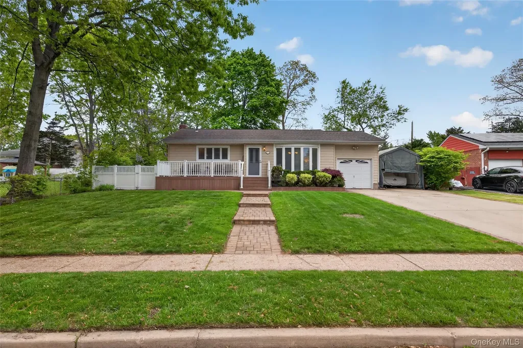 35 Genesee Drive Commack NY 11725